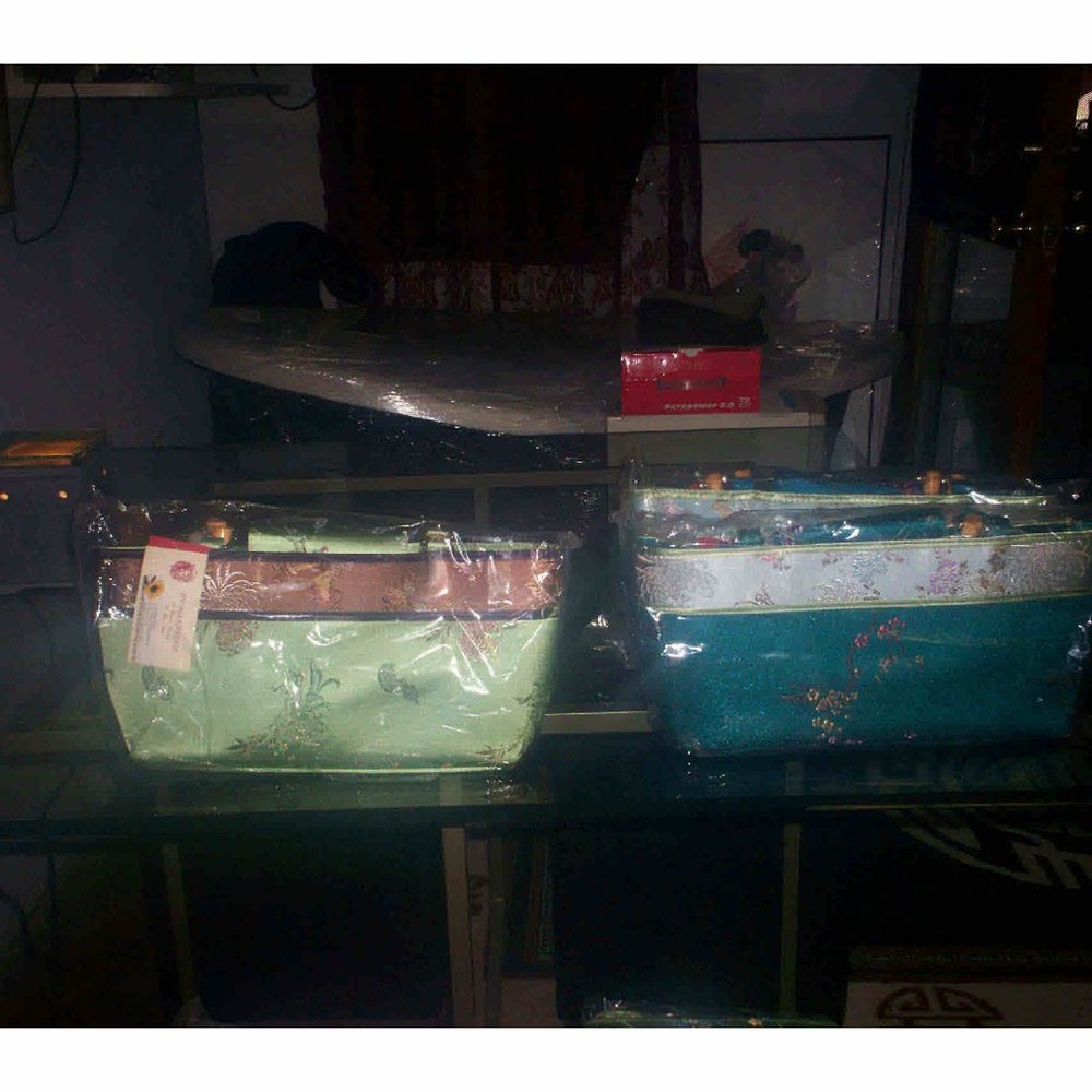 High Quality Silk Brocade Bamboo Handle Bags